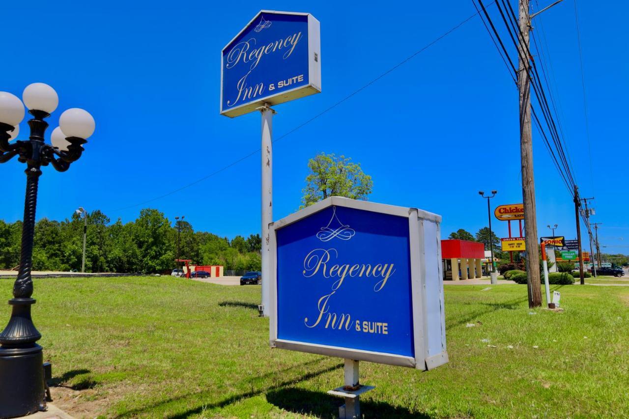 Regency Inn & Suites Gladewater Exterior photo