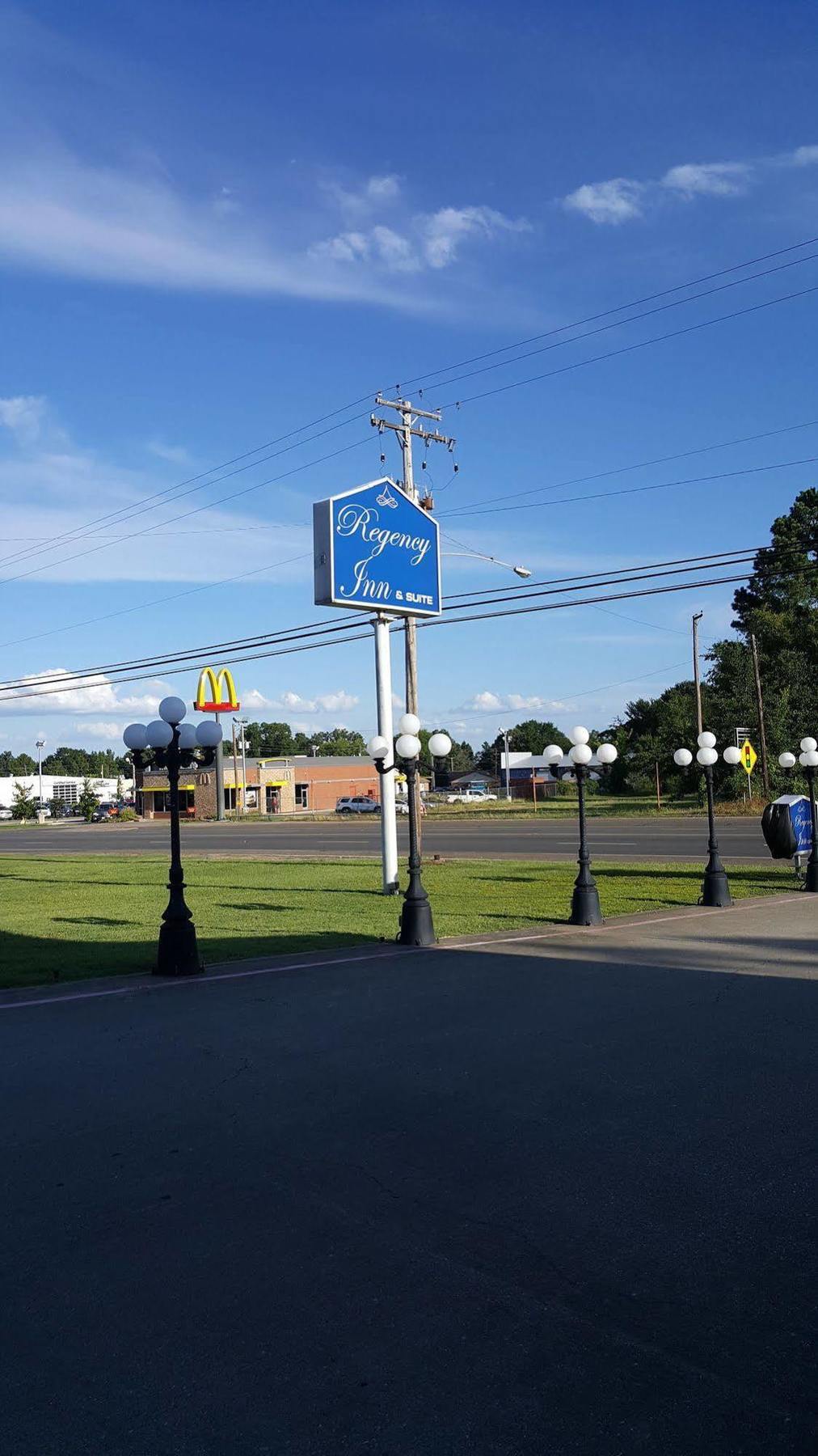 Regency Inn & Suites Gladewater Exterior photo